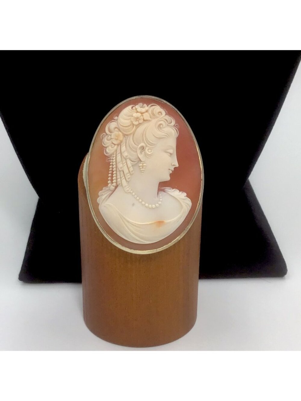 Cameo Brooch/ Pendant Vintage Curved 1.5” X 2.25”